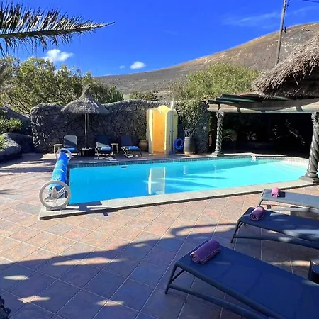 Jurte - Traumhafter Meerblick, Beheizter Pool, Sauna, Billiard, Tischtennis, Garten * La Asomada (Lanzarote)